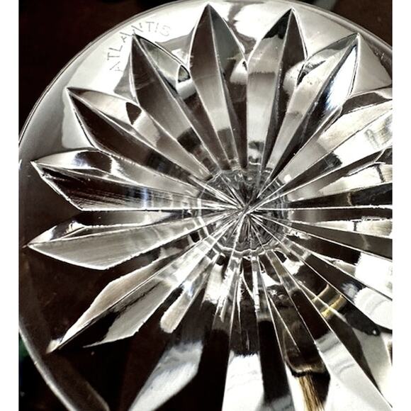 Atlantis Crystal 1980–2005 Retired 'Fatima' Wine Glass Stemmed Cut Glass - Picture 6 of 6